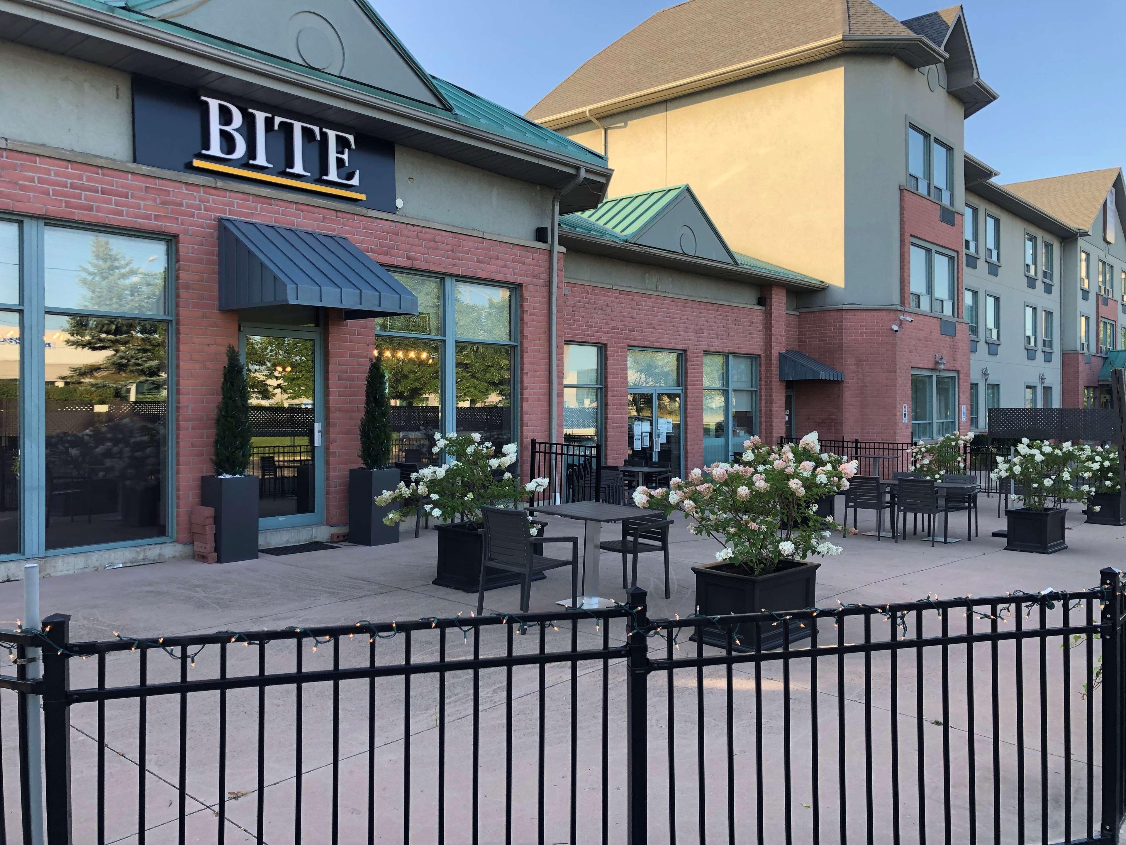 Best Western Plus Travel Hotel Toronto Airport Exteriér fotografie