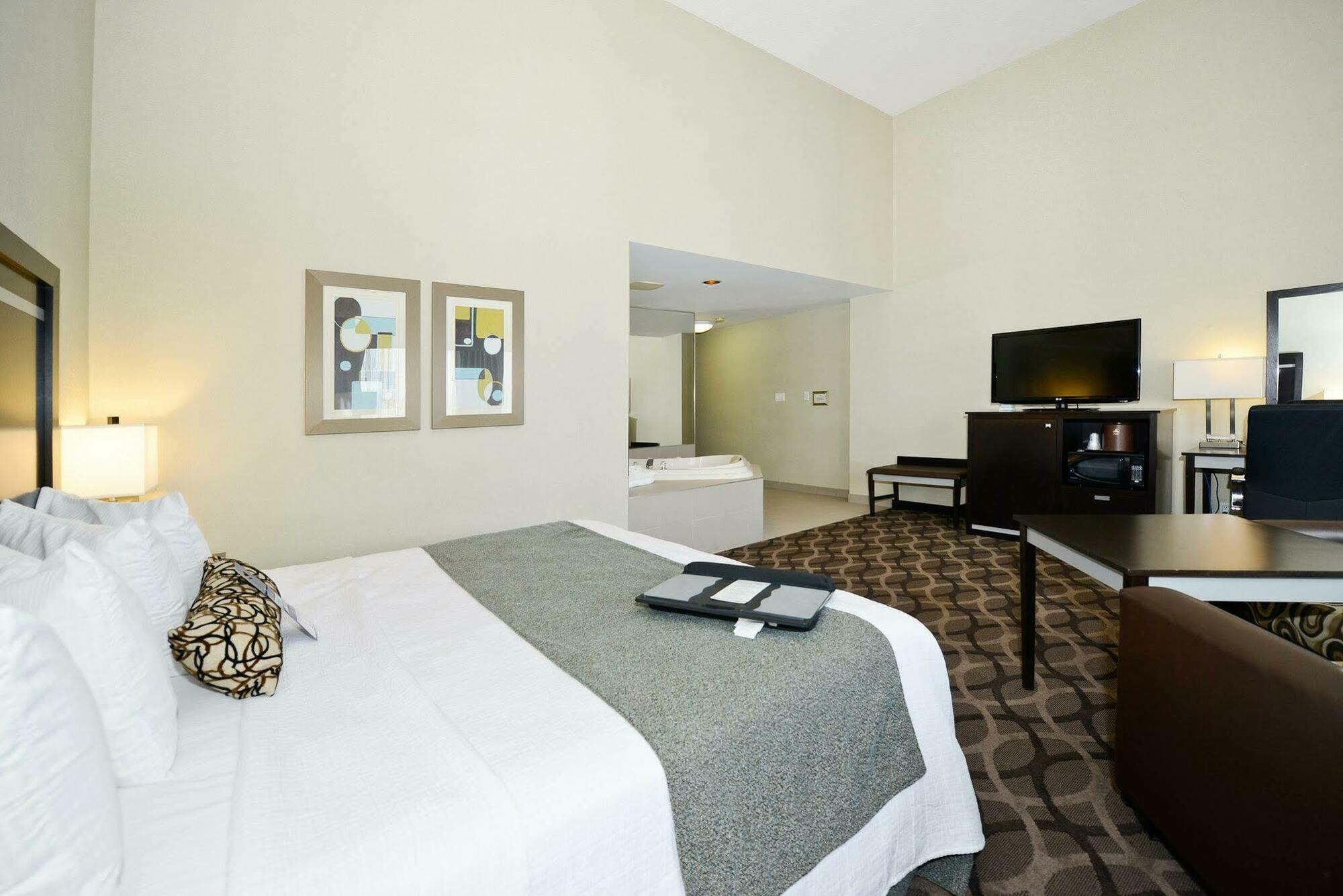 Best Western Plus Travel Hotel Toronto Airport Exteriér fotografie